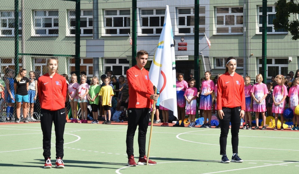 Boisko przy ul. Oławskiej uroczyście zostało otwarte