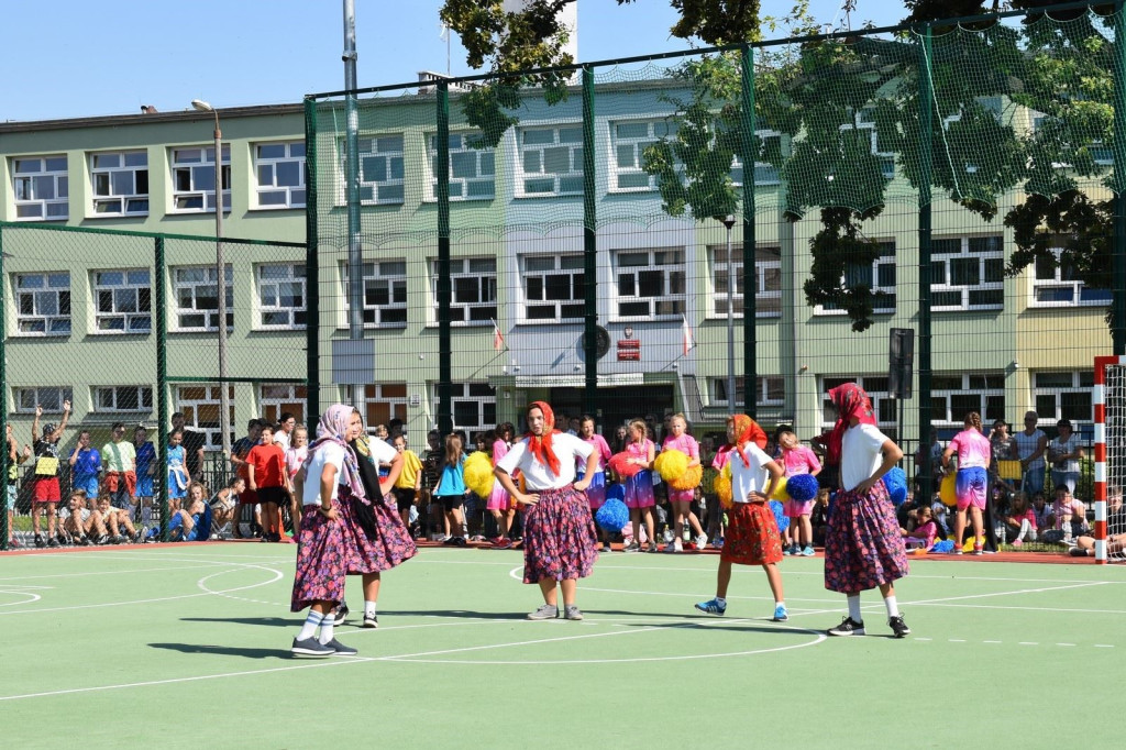 Boisko przy ul. Oławskiej uroczyście zostało otwarte