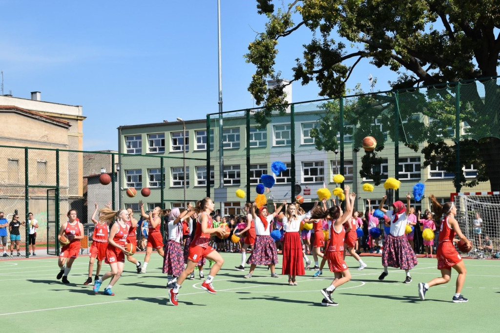 Boisko przy ul. Oławskiej uroczyście zostało otwarte