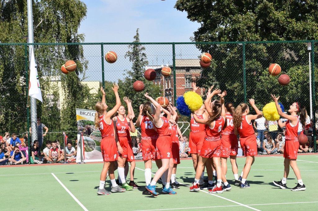 Boisko przy ul. Oławskiej uroczyście zostało otwarte