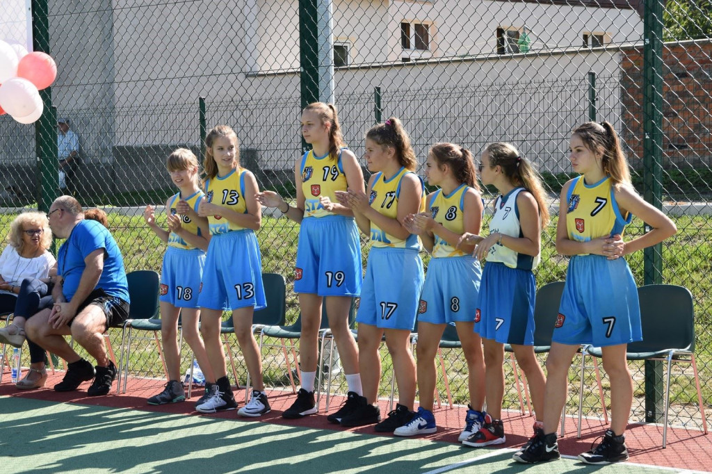 Boisko przy ul. Oławskiej uroczyście zostało otwarte