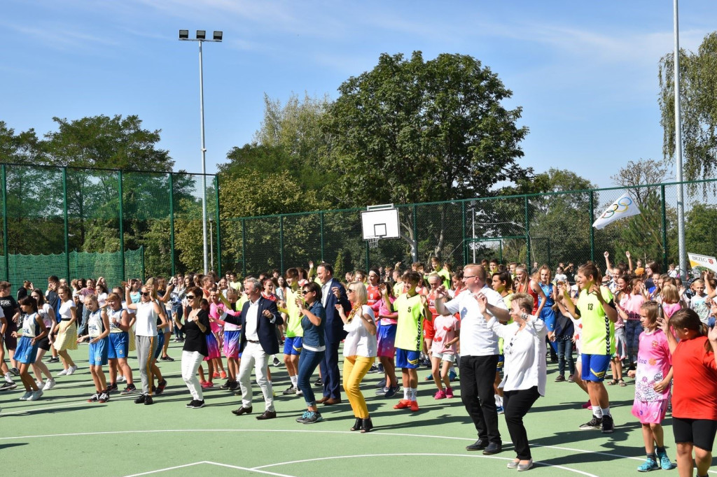 Boisko przy ul. Oławskiej uroczyście zostało otwarte