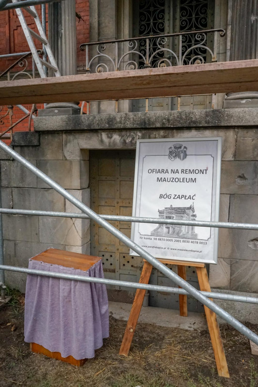 Akcja ratowania mauzoleum rodziny Schaffgotsch w Kopicaach