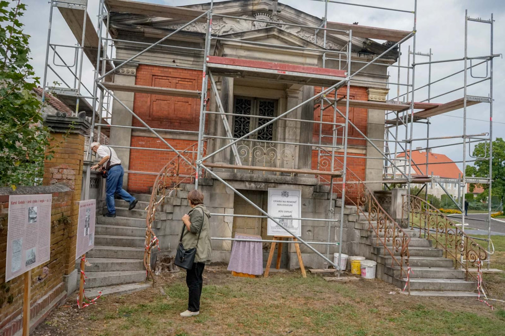 Akcja ratowania mauzoleum rodziny Schaffgotsch w Kopicaach