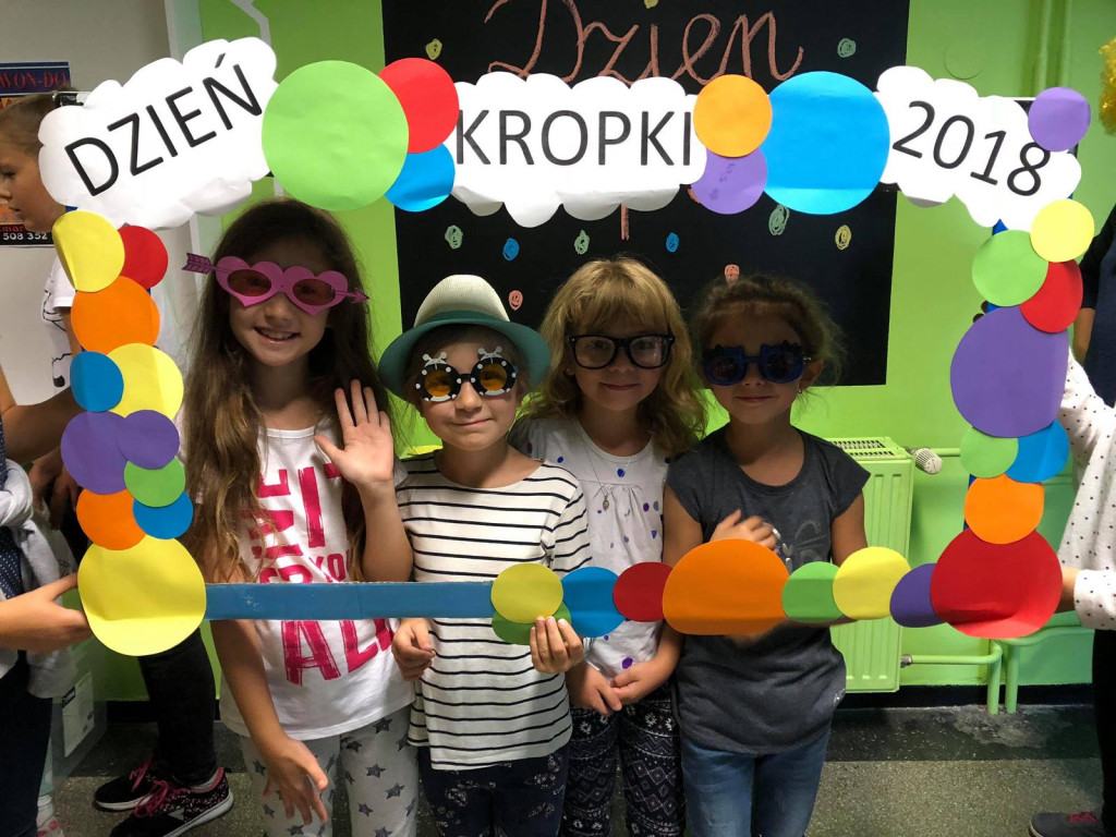 Zakropkowana i kreatywna Ósemka