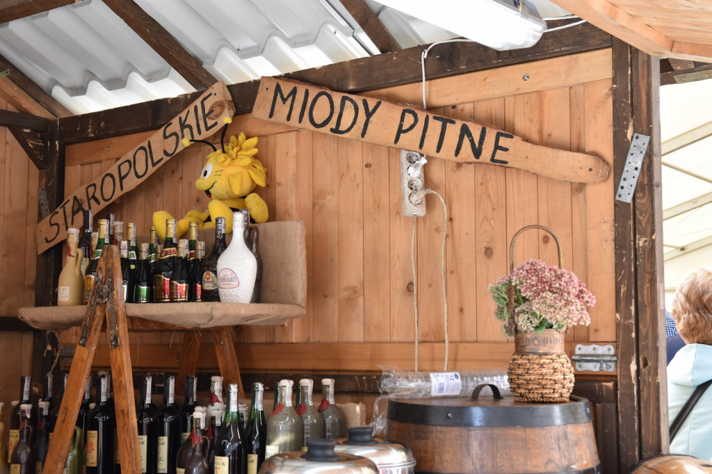 Trwa IV Jarmark Kresowy w Brzegu. Oprócz stoisk handlowych, II Festiwal Kapel Podwórkowych