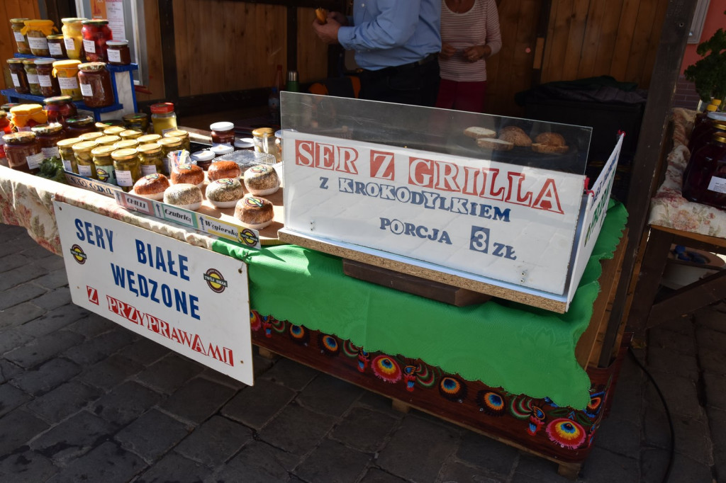 Trwa IV Jarmark Kresowy w Brzegu. Oprócz stoisk handlowych, II Festiwal Kapel Podwórkowych