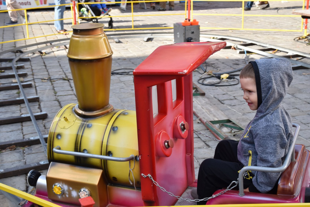 Trwa IV Jarmark Kresowy w Brzegu. Oprócz stoisk handlowych, II Festiwal Kapel Podwórkowych