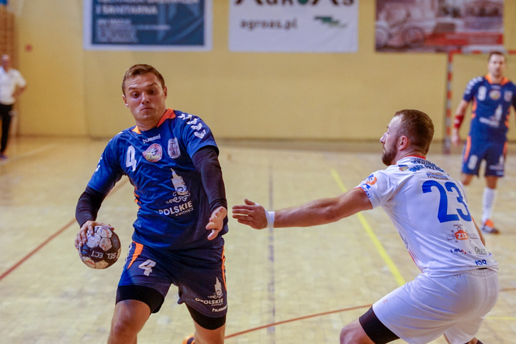 Olimp wygrywa po karnych z Ostrovią! Dwa punkty w Grodkowie