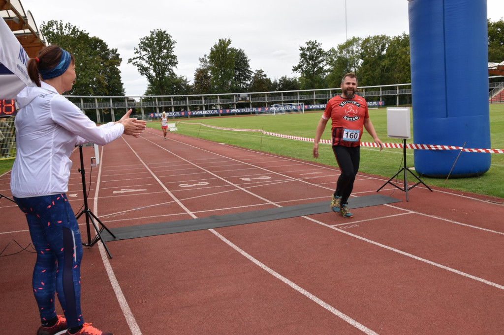 Uczestnicy VII Biegu Piastów Śląskich wsparli Brzeskie Centrum Medyczne