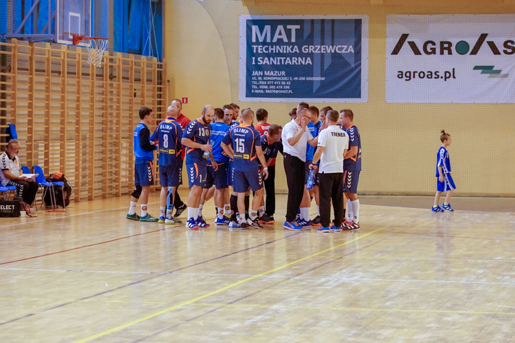 Olimp wygrywa po karnych z Ostrovią! Dwa punkty w Grodkowie