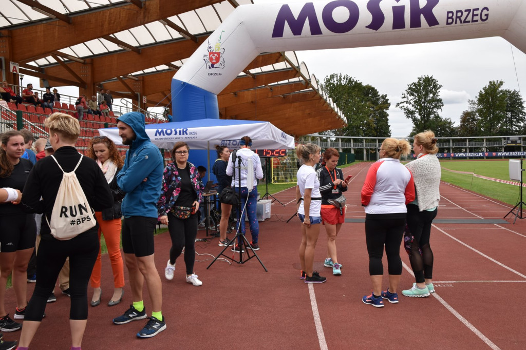 Uczestnicy VII Biegu Piastów Śląskich wsparli Brzeskie Centrum Medyczne