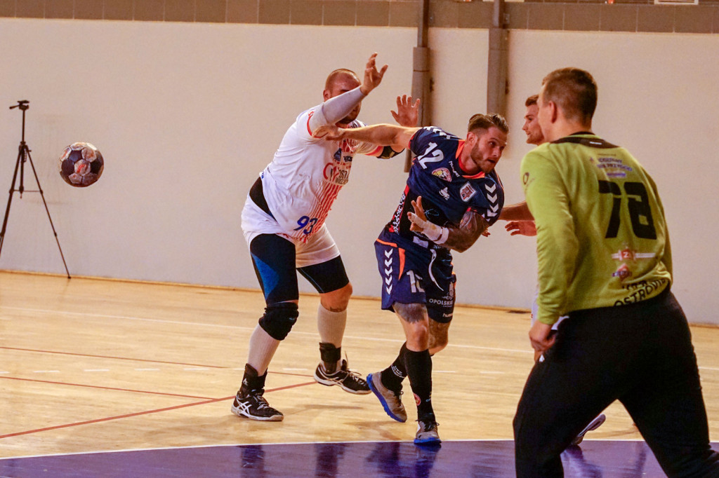 Olimp wygrywa po karnych z Ostrovią! Dwa punkty w Grodkowie