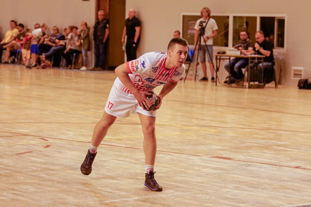 Olimp wygrywa po karnych z Ostrovią! Dwa punkty w Grodkowie