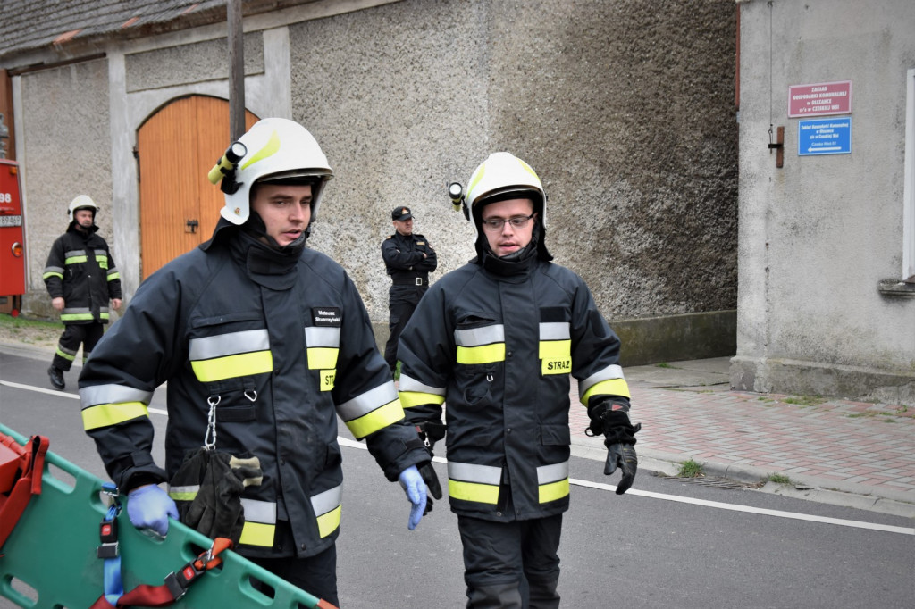 Manewry strażackie w gminie Olszanka. Druhowie doskonalili swoje umiejętności bojowe