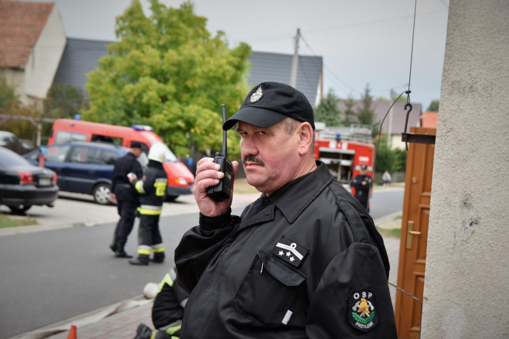 Manewry strażackie w gminie Olszanka. Druhowie doskonalili swoje umiejętności bojowe
