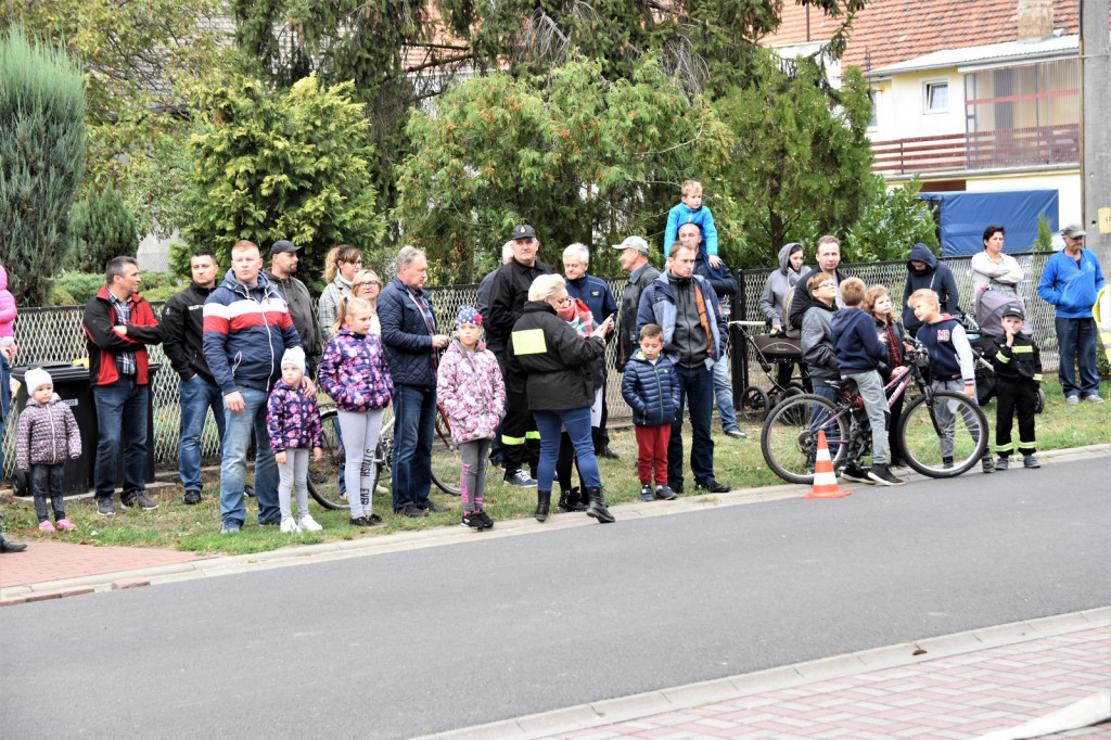 Manewry strażackie w gminie Olszanka. Druhowie doskonalili swoje umiejętności bojowe