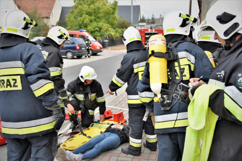 Manewry strażackie w gminie Olszanka. Druhowie doskonalili swoje umiejętności bojowe