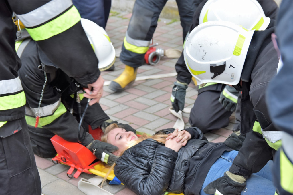 Manewry strażackie w gminie Olszanka. Druhowie doskonalili swoje umiejętności bojowe