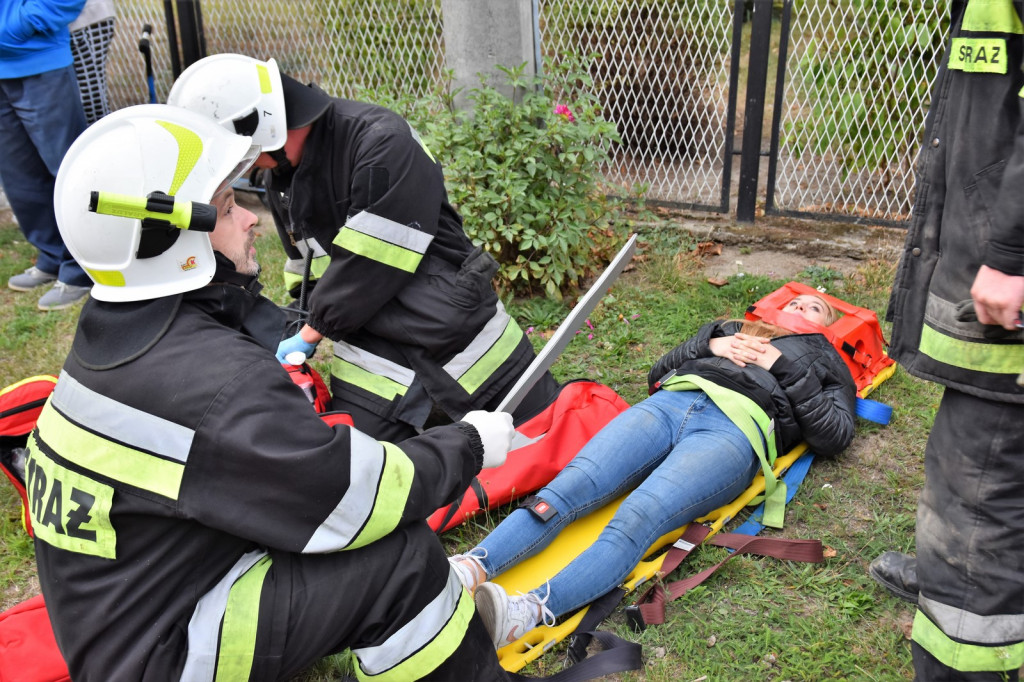 Manewry strażackie w gminie Olszanka. Druhowie doskonalili swoje umiejętności bojowe