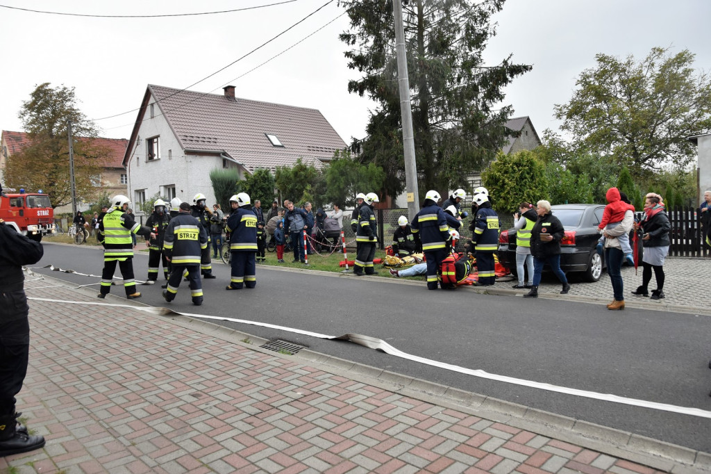 Manewry strażackie w gminie Olszanka. Druhowie doskonalili swoje umiejętności bojowe