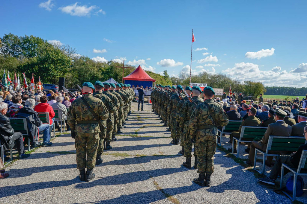 Obchody 72-lecia mordu na Żołnierzach Wyklętych w Starym Grodkowie