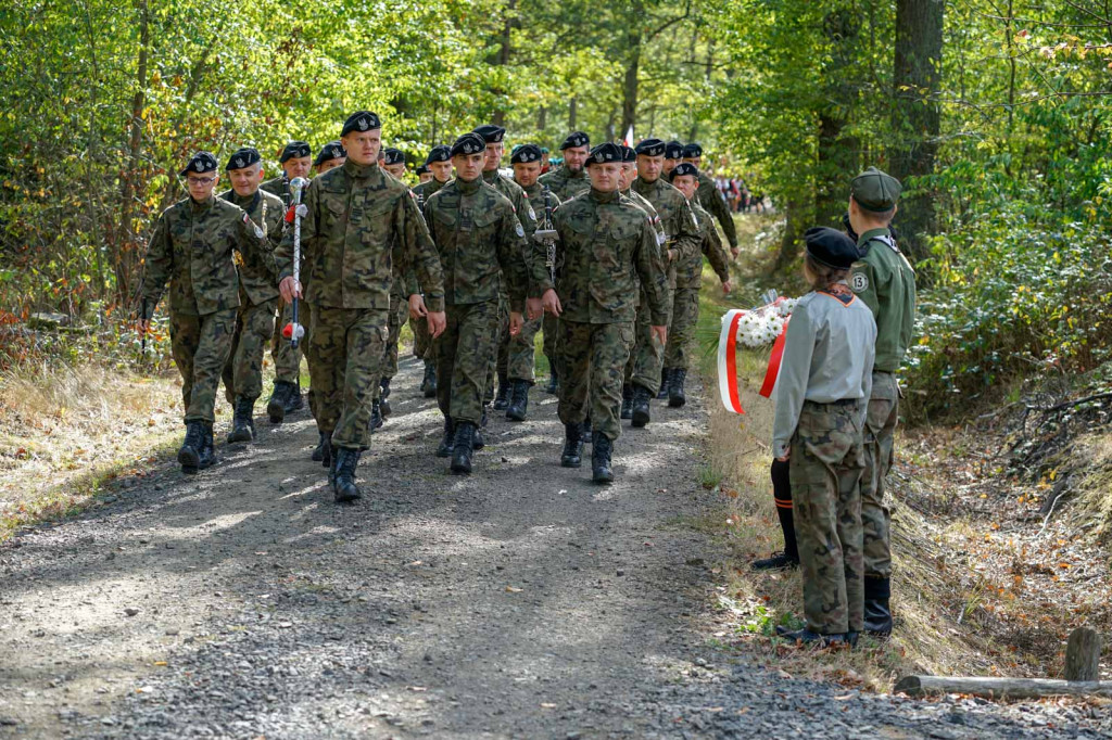 Obchody 72-lecia mordu na Żołnierzach Wyklętych w Starym Grodkowie