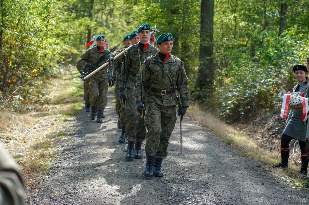 Obchody 72-lecia mordu na Żołnierzach Wyklętych w Starym Grodkowie