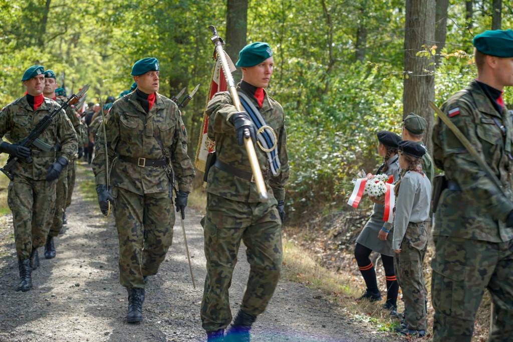 Obchody 72-lecia mordu na Żołnierzach Wyklętych w Starym Grodkowie
