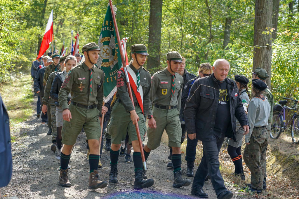 Obchody 72-lecia mordu na Żołnierzach Wyklętych w Starym Grodkowie