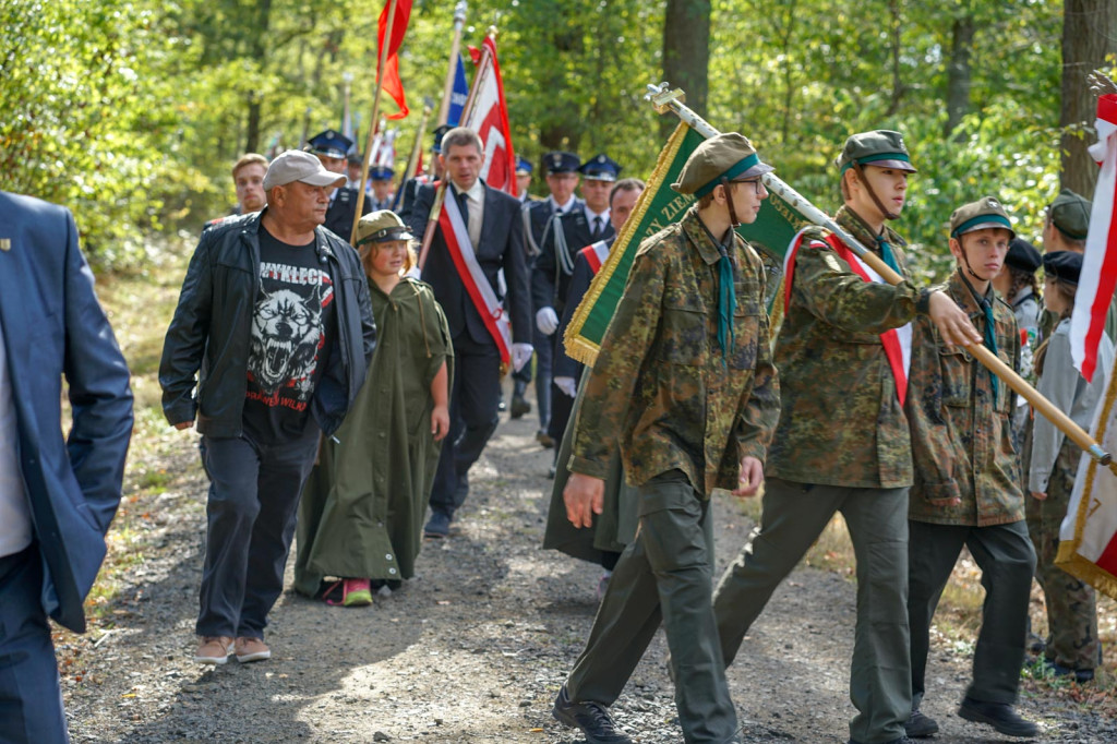 Obchody 72-lecia mordu na Żołnierzach Wyklętych w Starym Grodkowie