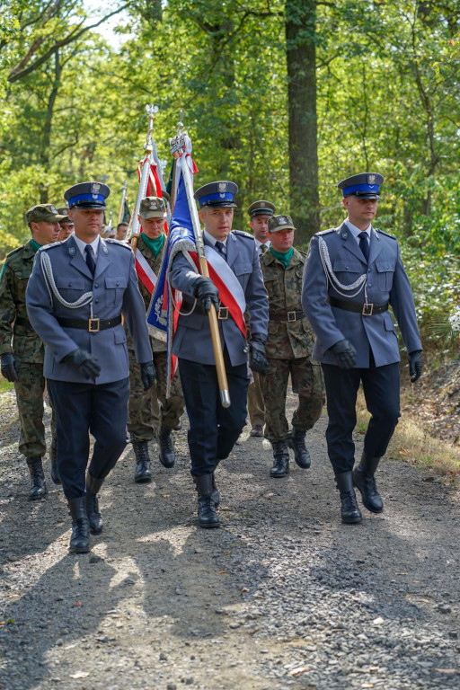 Obchody 72-lecia mordu na Żołnierzach Wyklętych w Starym Grodkowie
