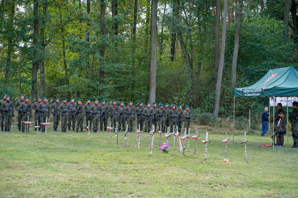 Obchody 72-lecia mordu na Żołnierzach Wyklętych w Starym Grodkowie