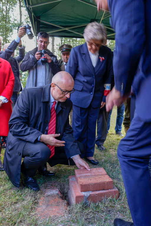 Obchody 72-lecia mordu na Żołnierzach Wyklętych w Starym Grodkowie