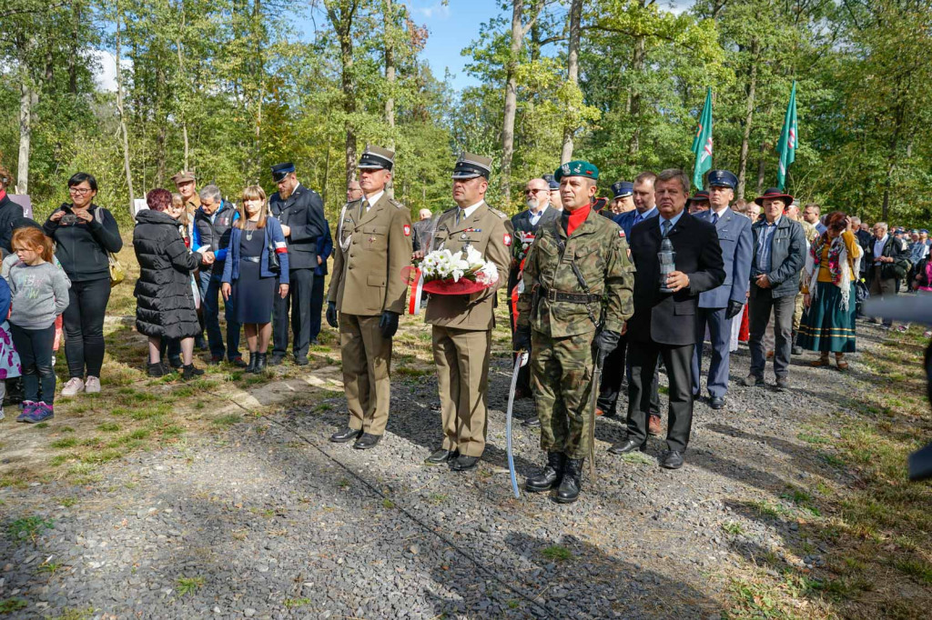Obchody 72-lecia mordu na Żołnierzach Wyklętych w Starym Grodkowie