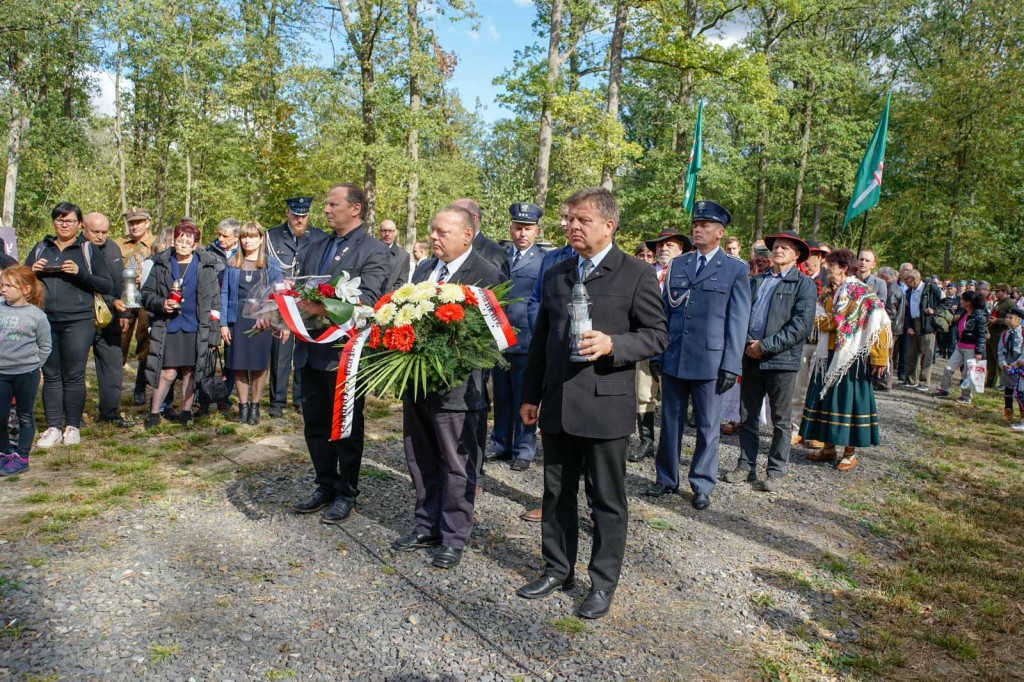 Obchody 72-lecia mordu na Żołnierzach Wyklętych w Starym Grodkowie
