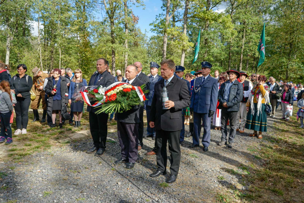 Obchody 72-lecia mordu na Żołnierzach Wyklętych w Starym Grodkowie