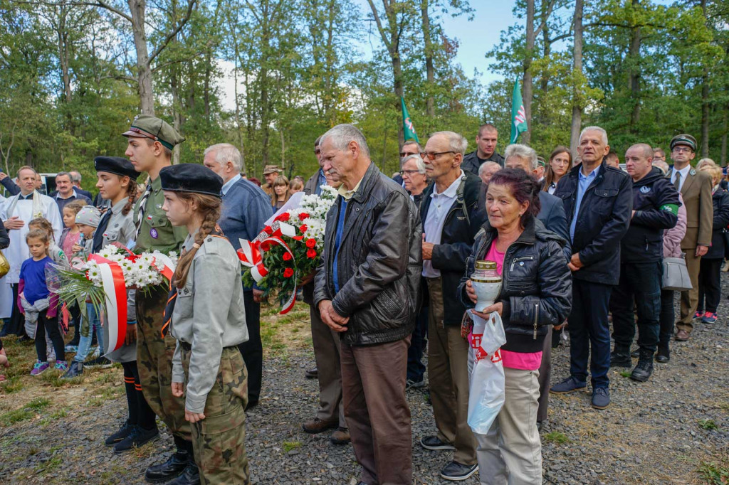 Obchody 72-lecia mordu na Żołnierzach Wyklętych w Starym Grodkowie