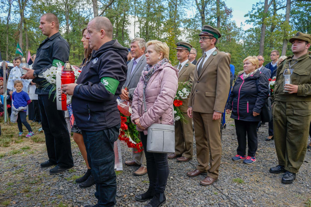 Obchody 72-lecia mordu na Żołnierzach Wyklętych w Starym Grodkowie