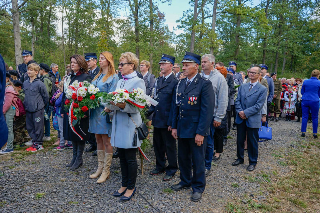 Obchody 72-lecia mordu na Żołnierzach Wyklętych w Starym Grodkowie