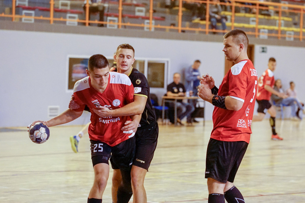 Dwie różne połowy. Druga lepsza dla Olimpu