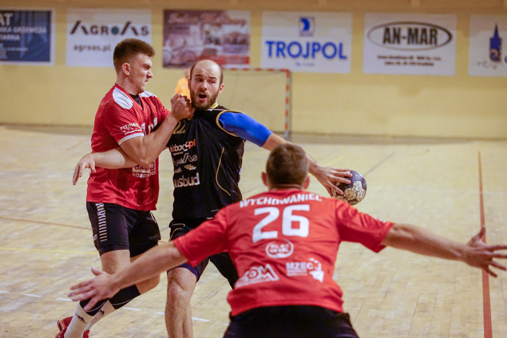 Dwie różne połowy. Druga lepsza dla Olimpu