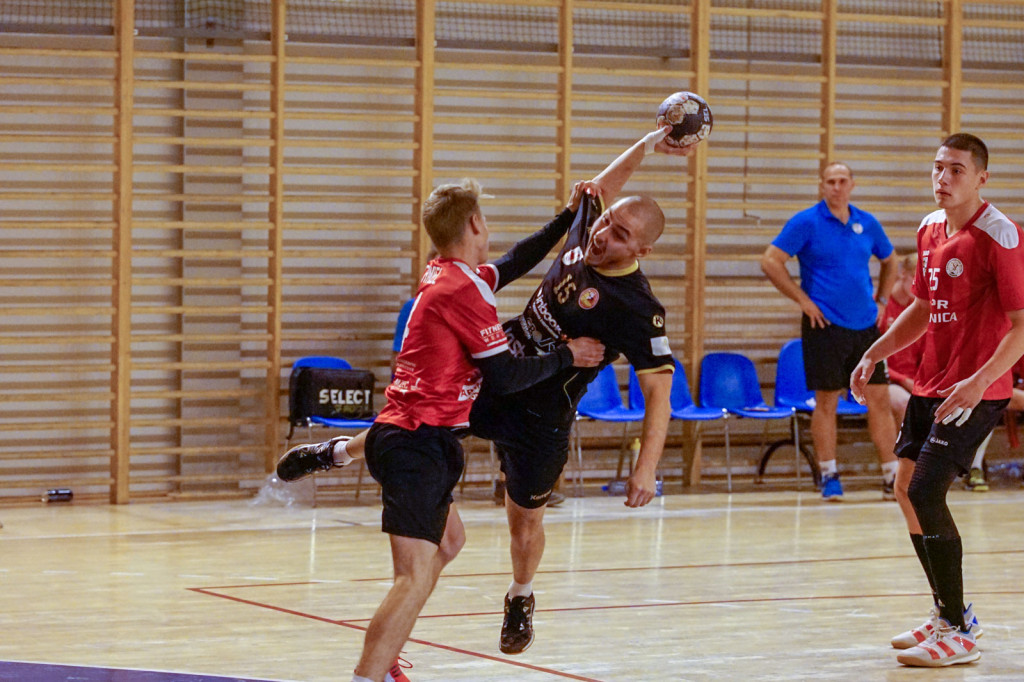 Dwie różne połowy. Druga lepsza dla Olimpu