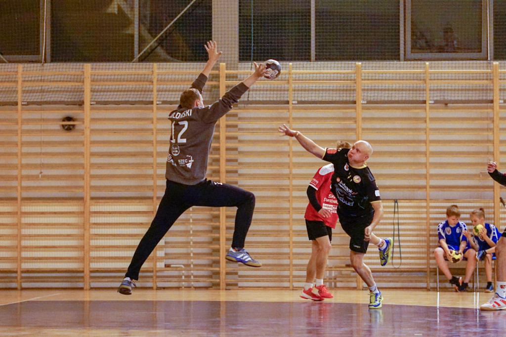 Dwie różne połowy. Druga lepsza dla Olimpu