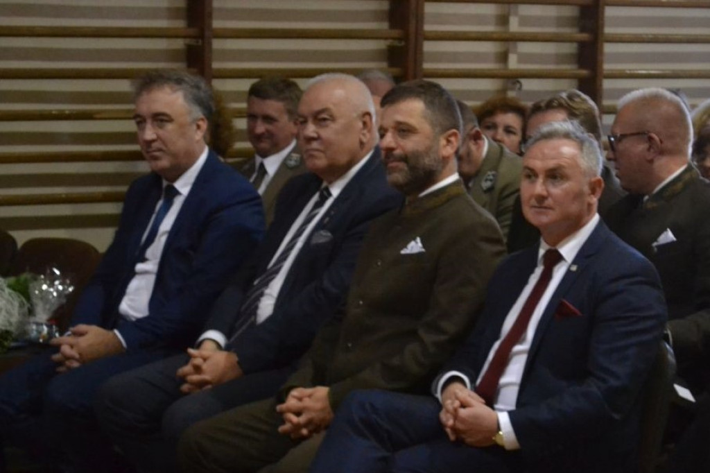 Długowieczne cisy upamiętnią 100-lecie niepodległości