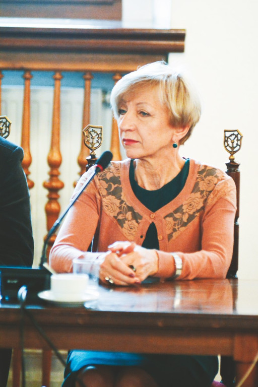 To oni głosowali za oddaniem gruntów pod więzienie!