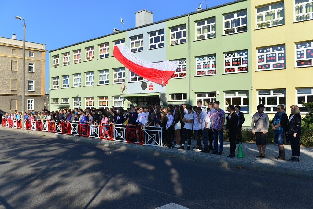 Służymy Niepodległej