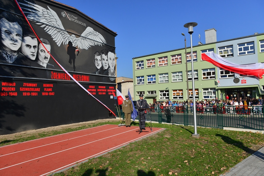 Służymy Niepodległej