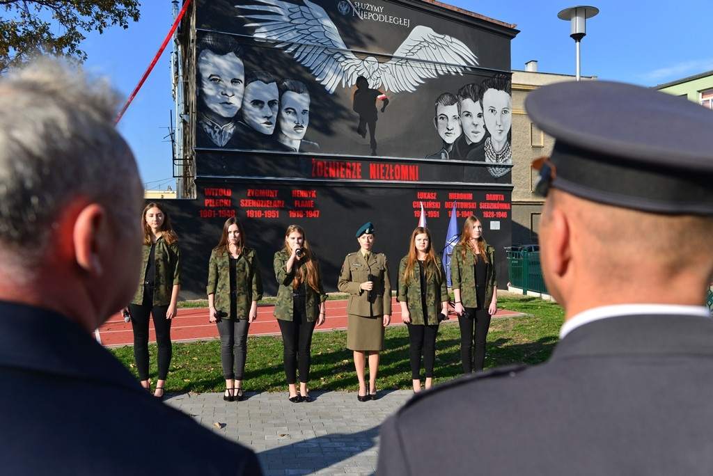 Służymy Niepodległej