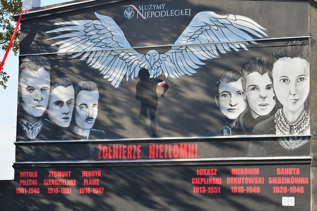 Służymy Niepodległej